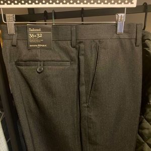 Banana Republic Tailored Dress Pants. Unworn. Size 36W x 32L.
